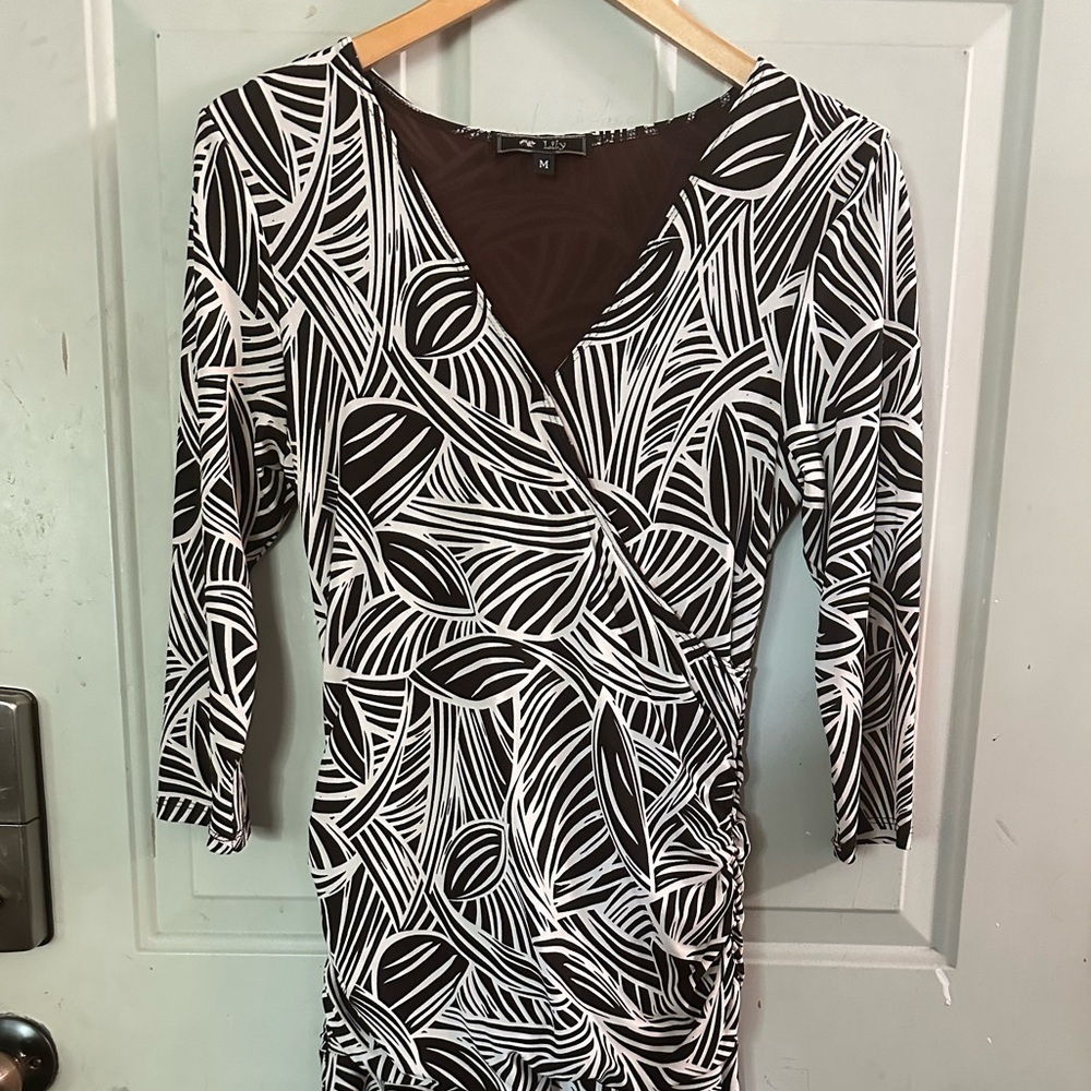 Lily Women’s white black maxi dress size M